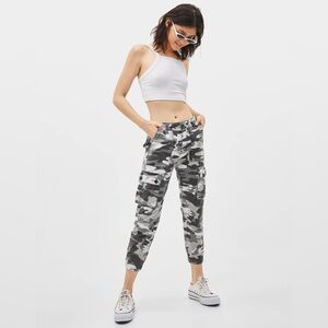 🔥SEND OFFERS🔥 Bershka Camo Cargo Pants​